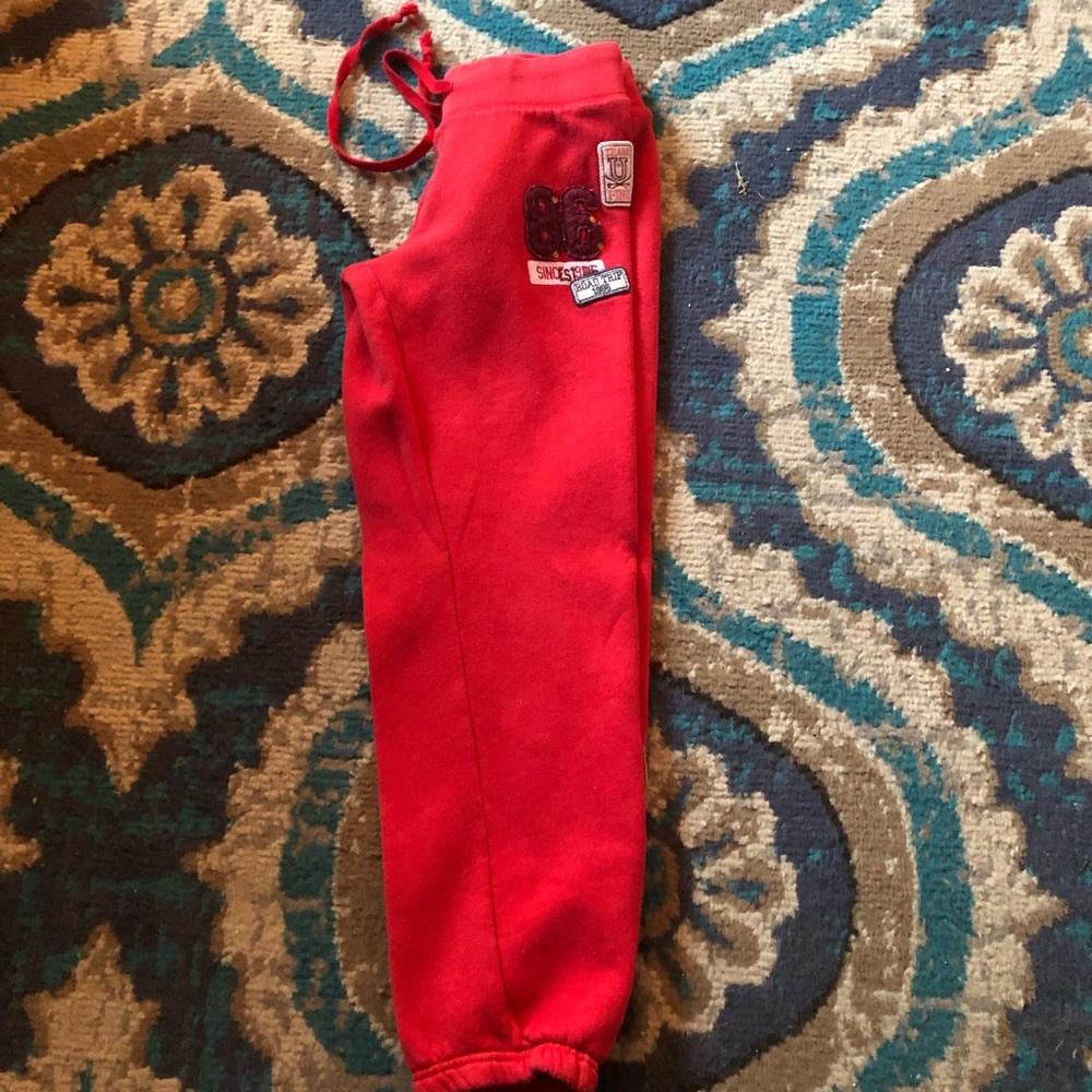 Red xs Pink sweatpants